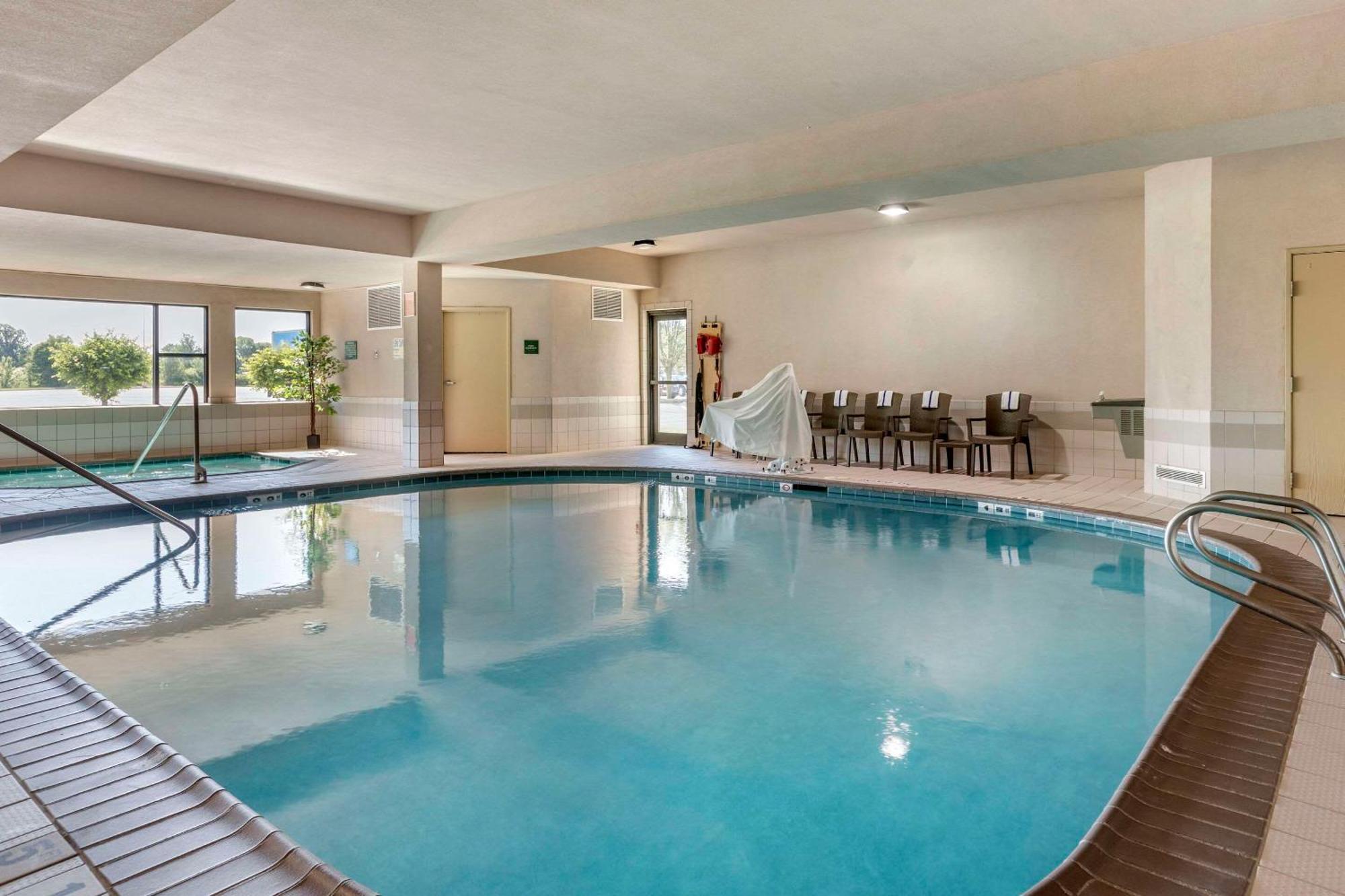 Comfort Suites Grandville - Grand Rapids Sw Екстер'єр фото