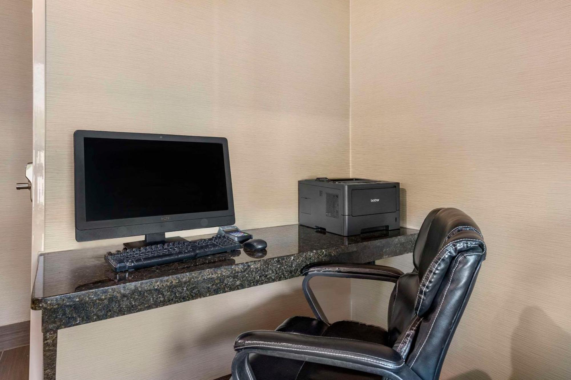 Comfort Suites Grandville - Grand Rapids Sw Екстер'єр фото