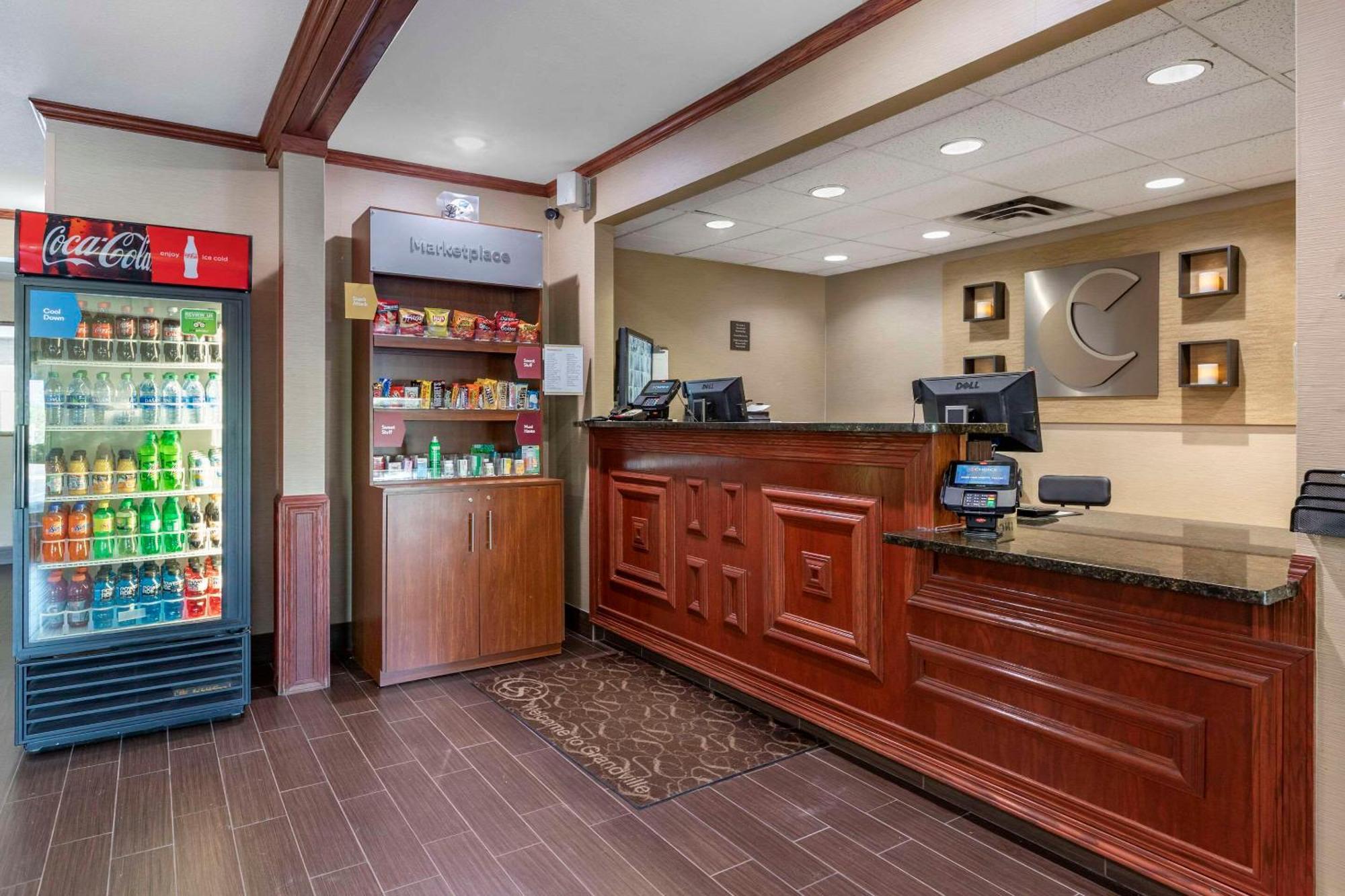 Comfort Suites Grandville - Grand Rapids Sw Екстер'єр фото