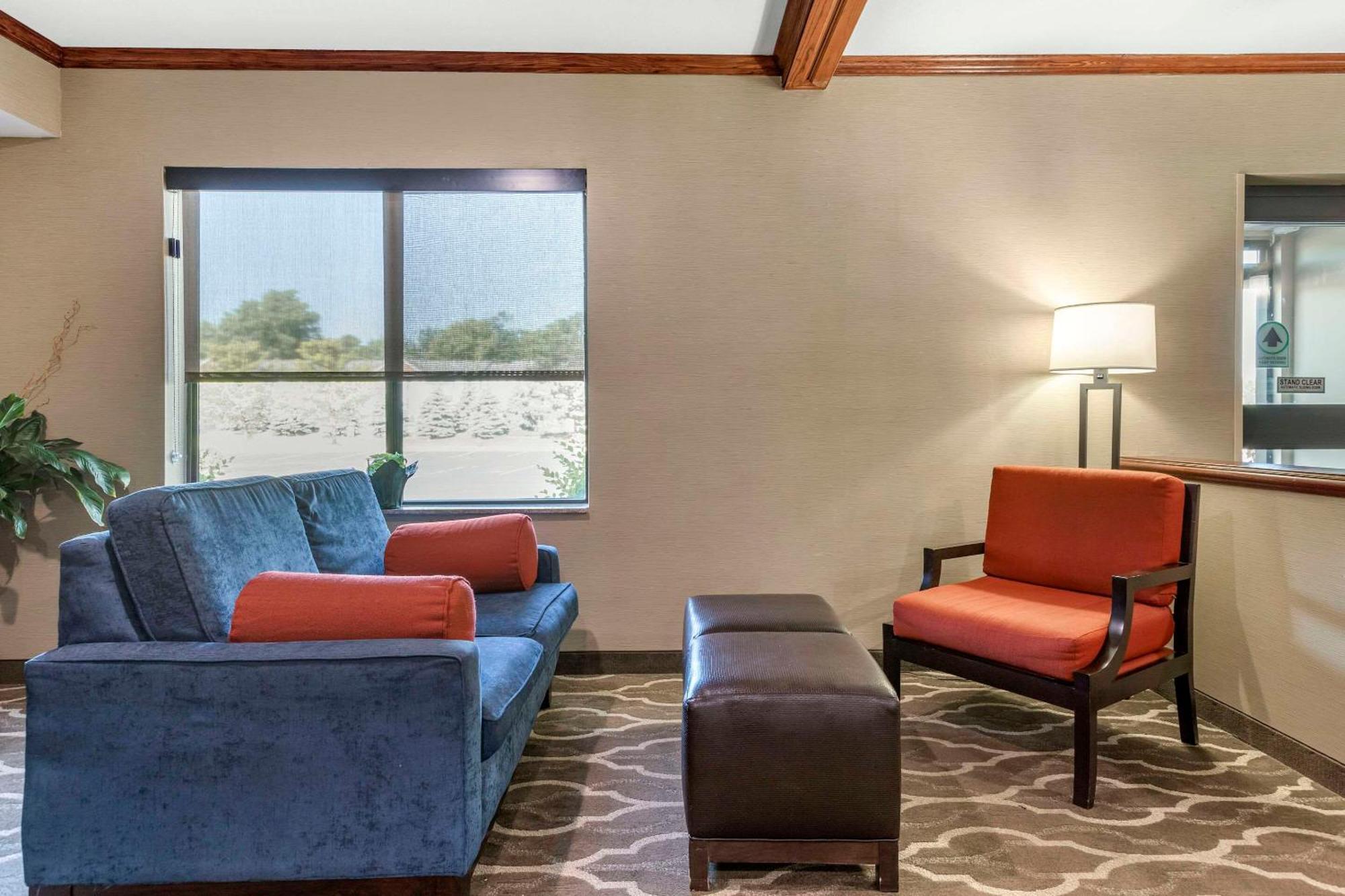 Comfort Suites Grandville - Grand Rapids Sw Екстер'єр фото
